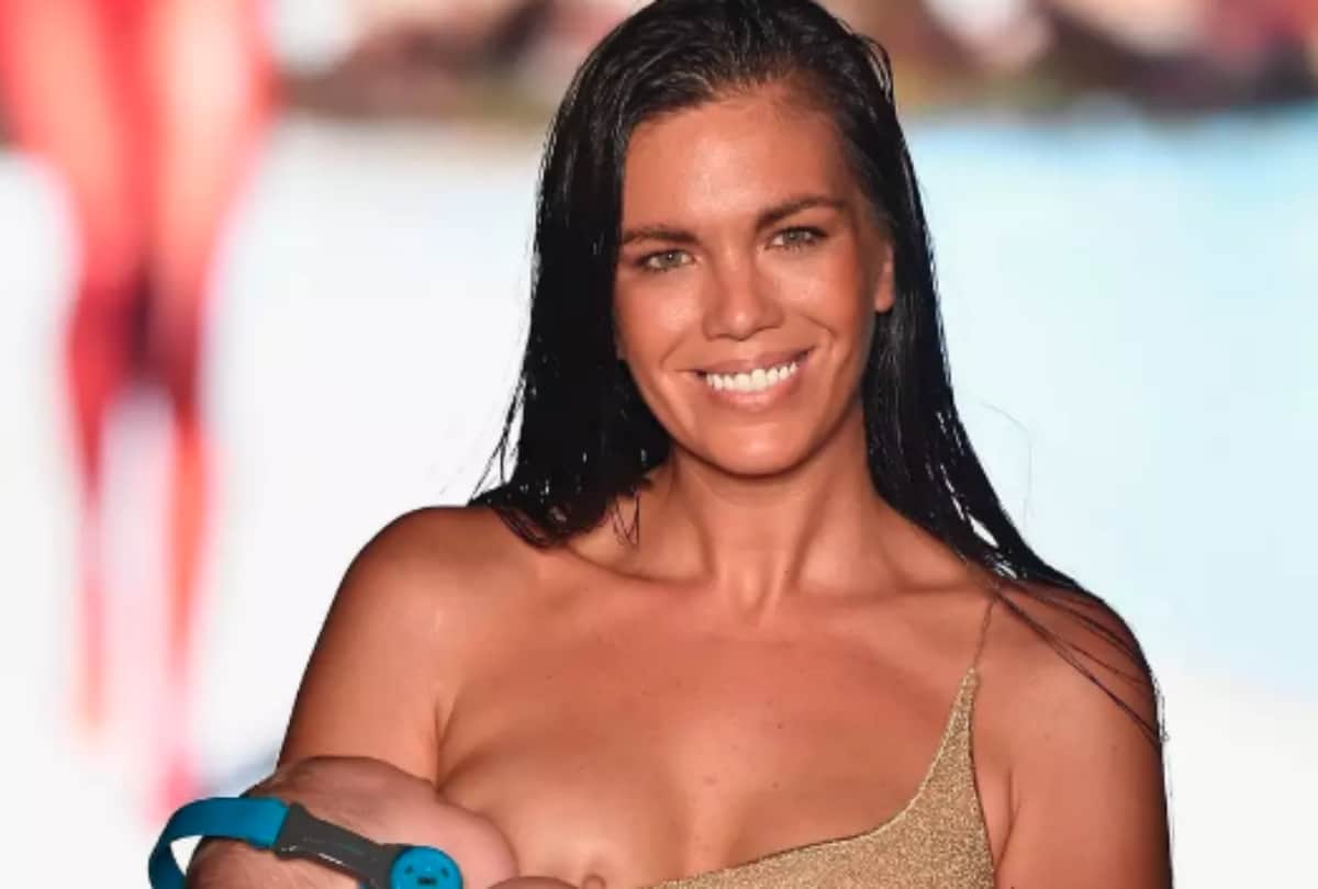 Model Mara Martin breastfeeding ramp walk video viral 