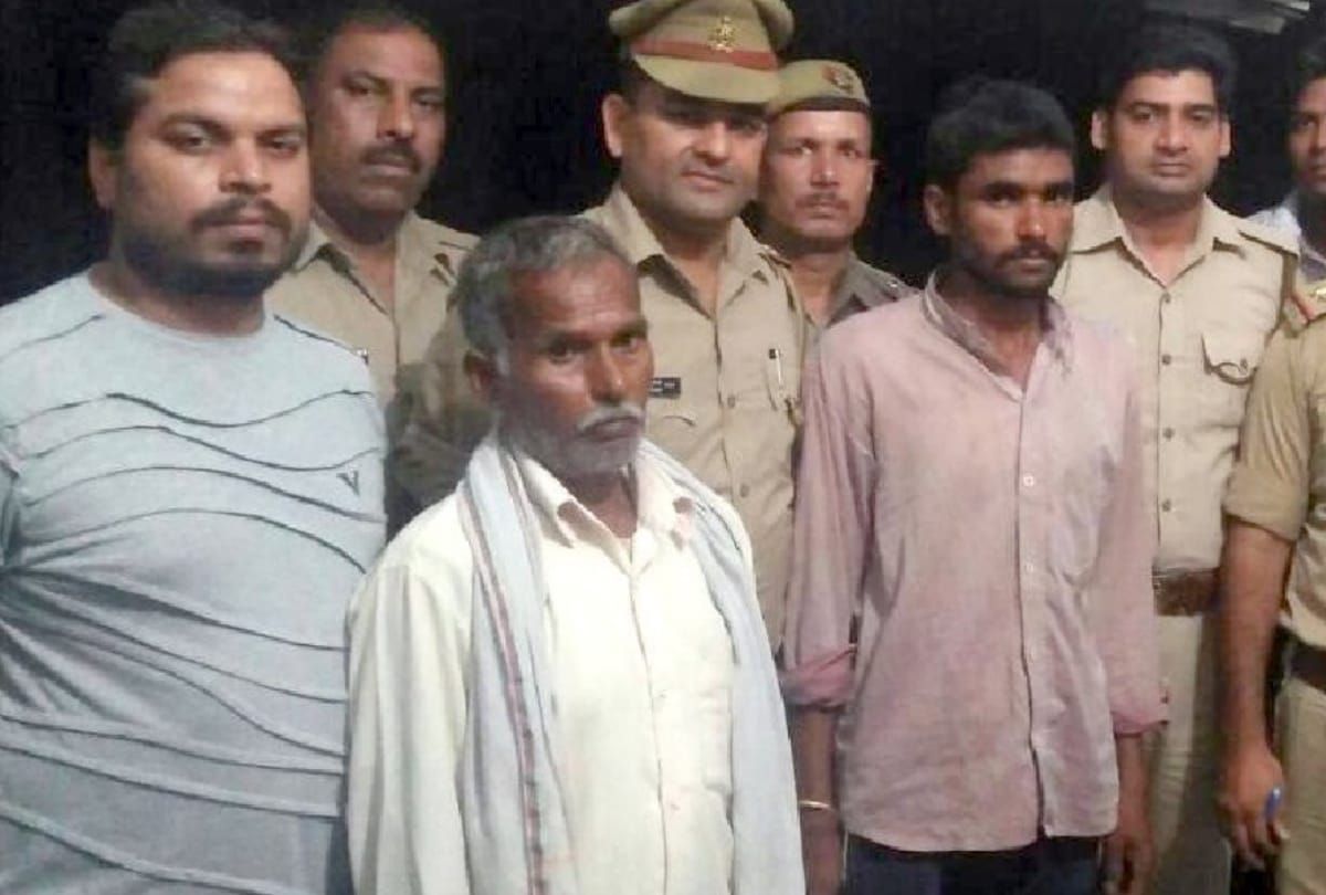  UP: boy met his father after 15 years later with the help of police