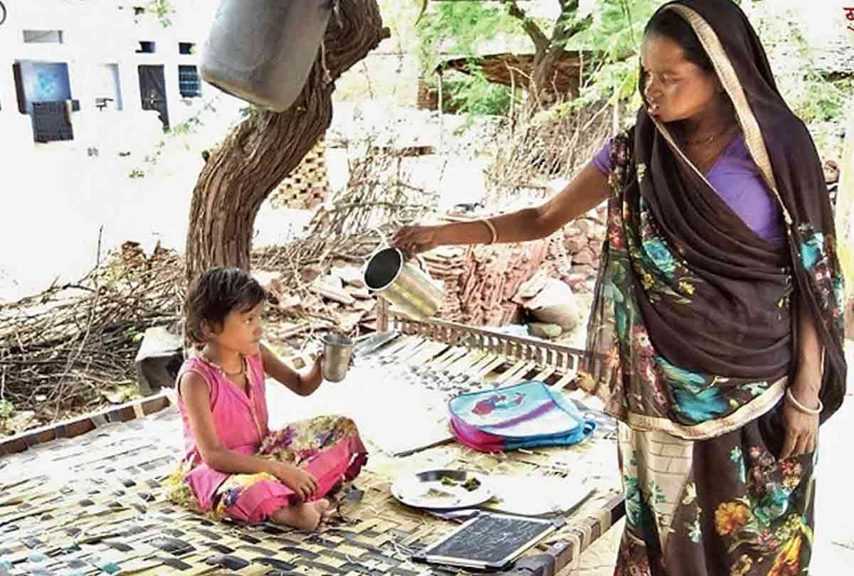 5 year old girl child broke the egg village people throw her out from home without food