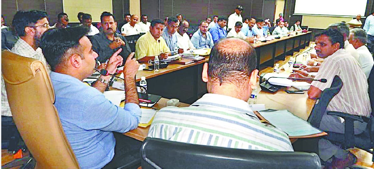 DM  stoped RM's Salary