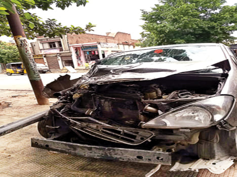 Truck van killed, three injured including two soldiers in cash van's security trains
