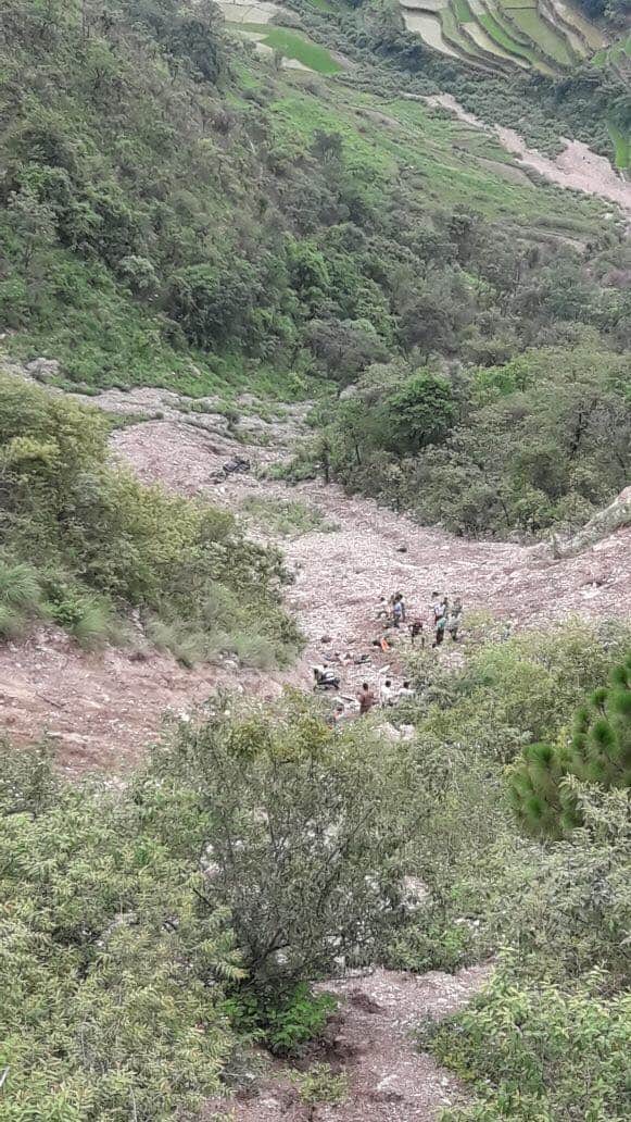 bus fell into gorge in tehri chamba
