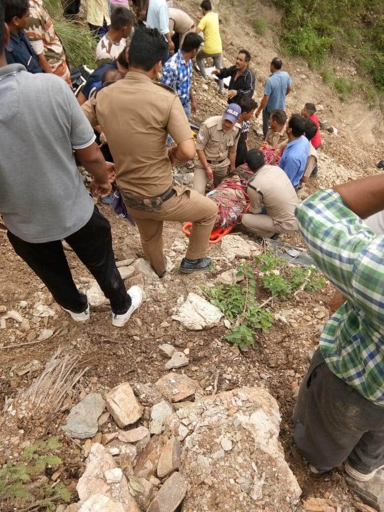 bus fell into gorge in tehri chamba