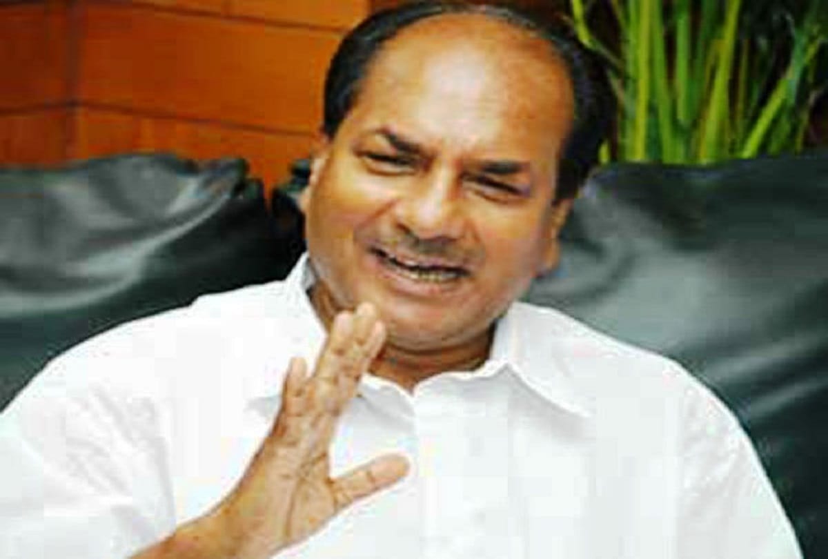 AK Antony says Gandhi family has nothing to do with AgustaWestland Scam case