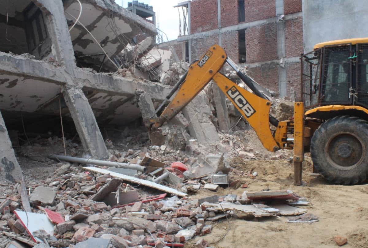 total 9th dead body found in shahberi building collapse