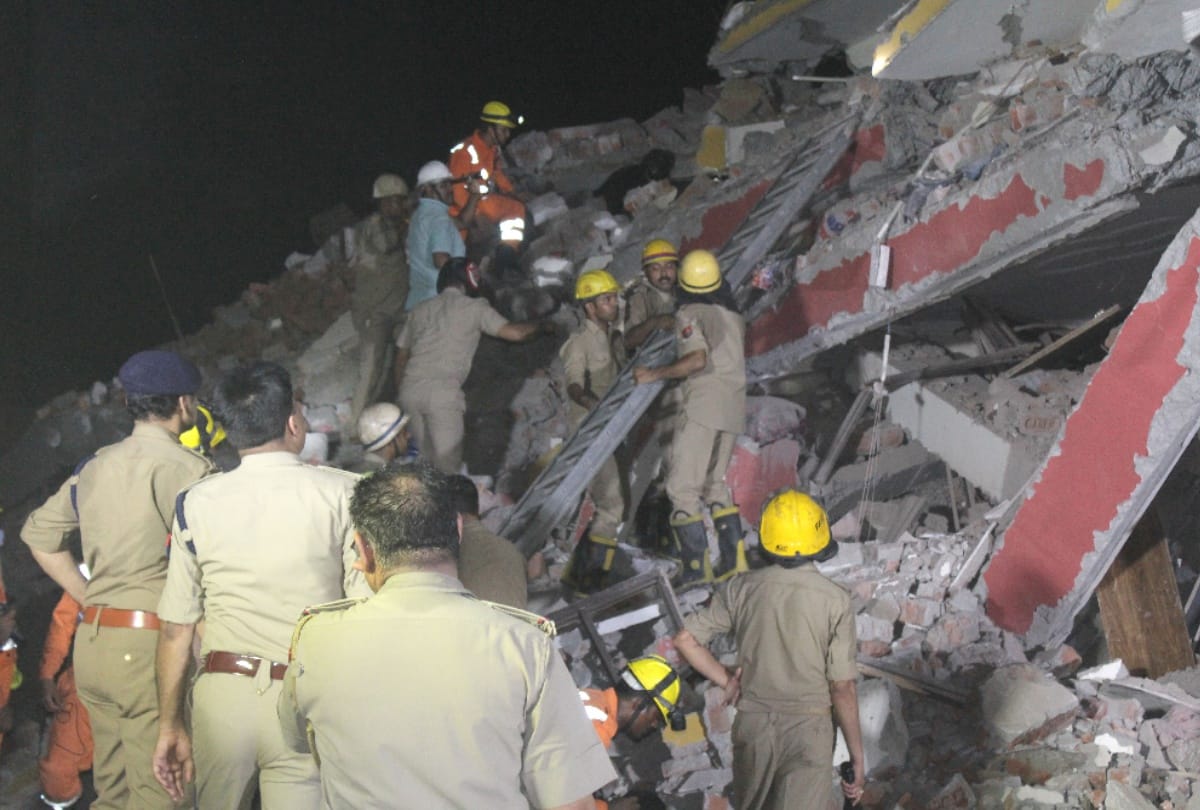 total 9th dead body found in shahberi building collapse