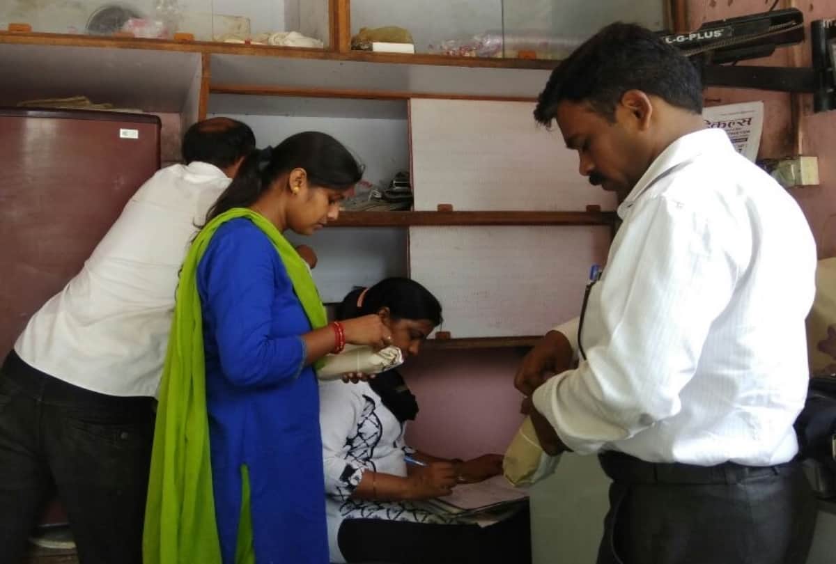 fsda raid on main supply depot of mother dairy in lucknow