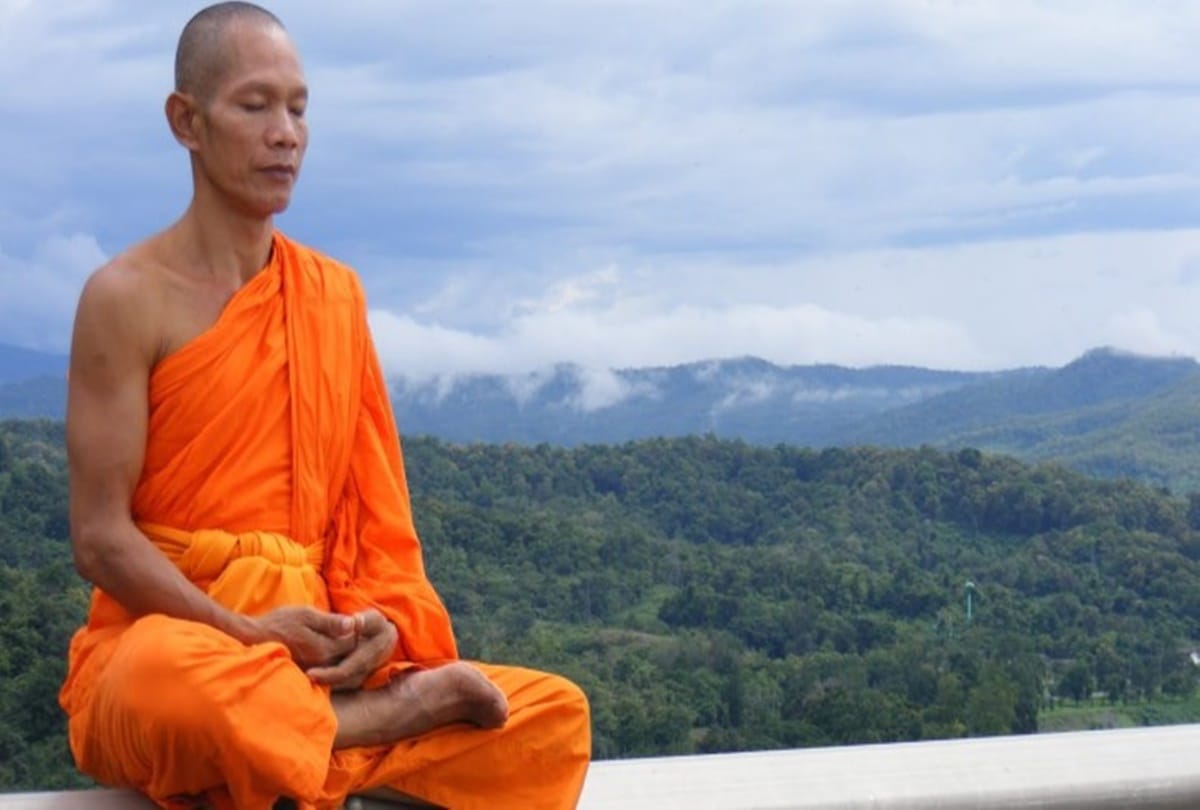  It is not easy to become a monk Hina Kumari become a monk