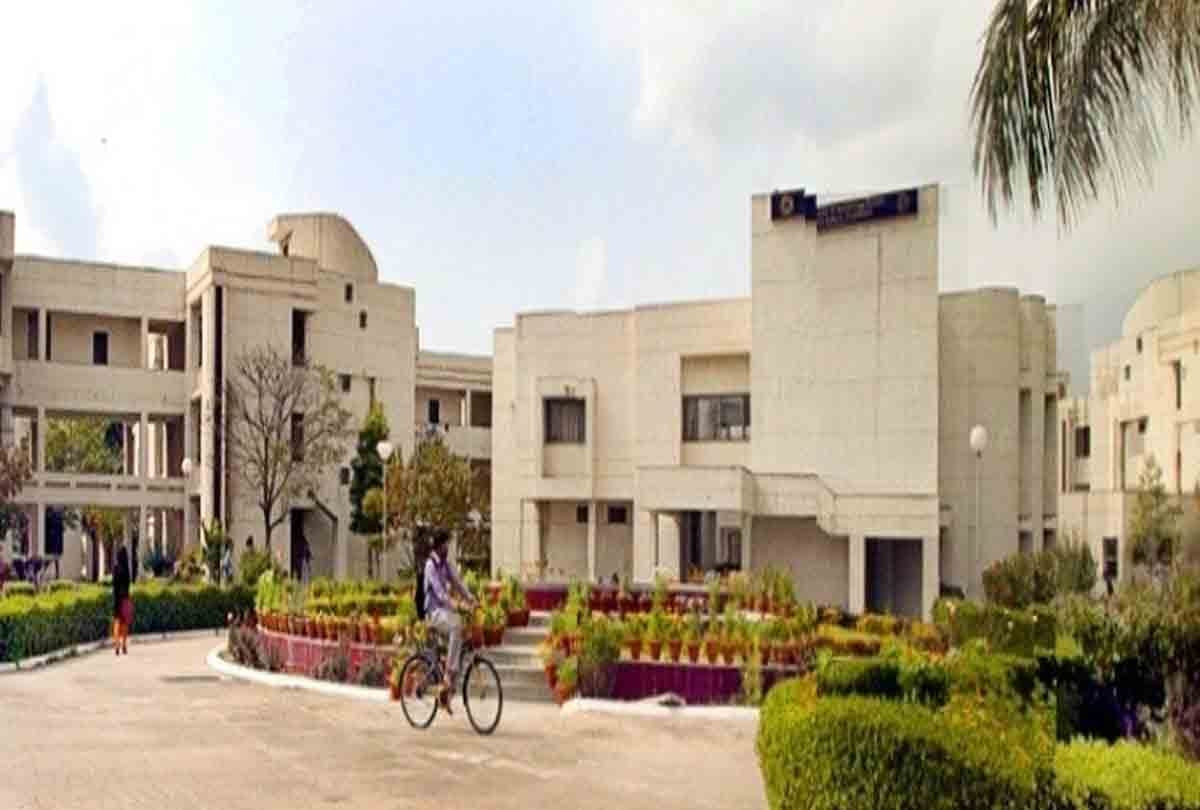 IIT gets  9 crore for research