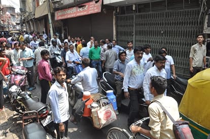Income tax team raid on bullion traders houses