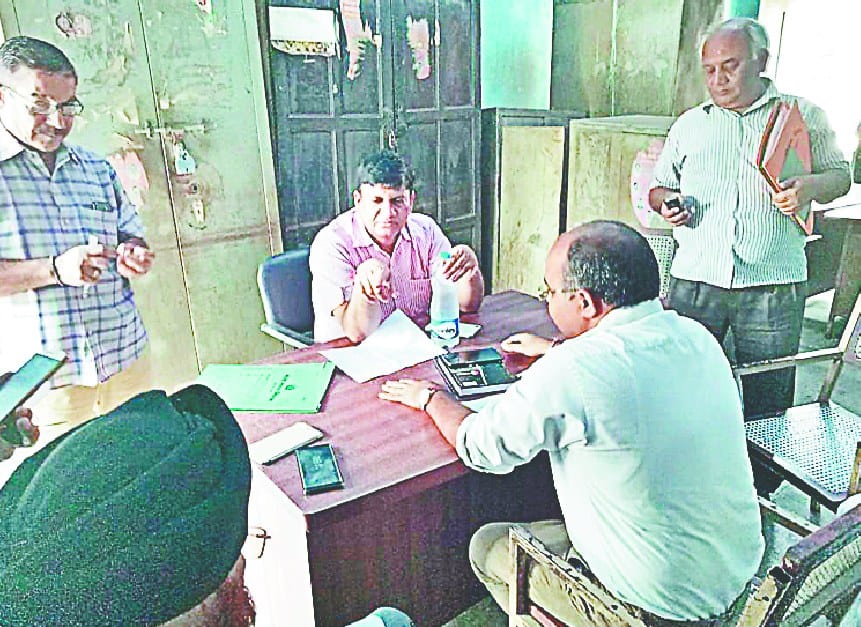 nagar aayukt maara chaapa, lipik kursi chorkar bhaaga