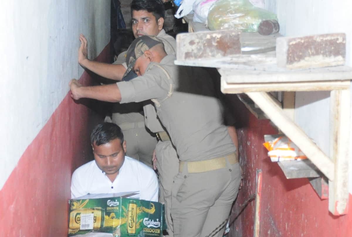 police and excise department raid on ramala club of lucknow 