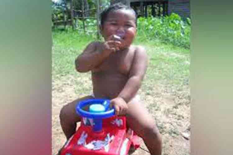 Story of a two years old baby who smoke forty cigarettes in a single day 