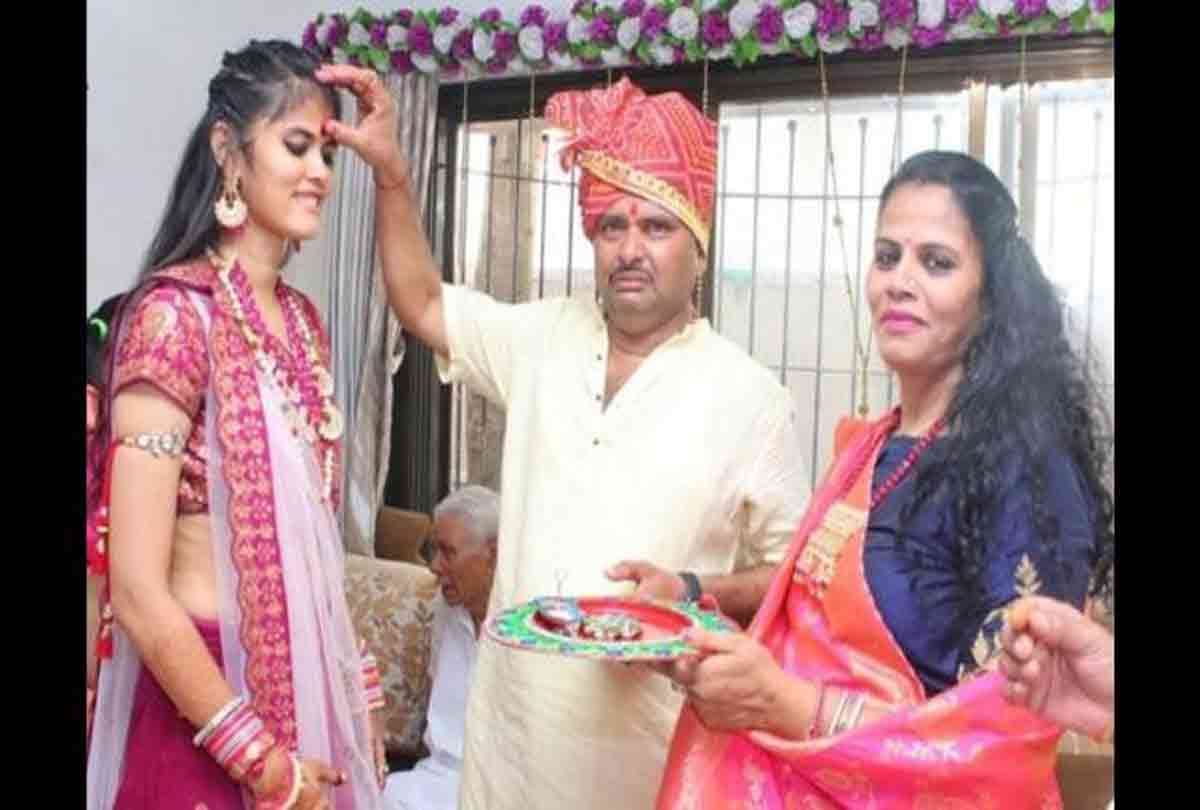 Daughter of a billionaire father set to become jain monk in Surat
