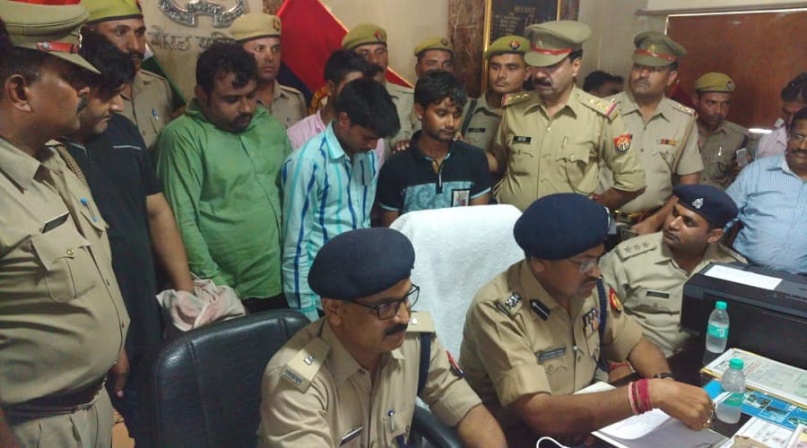 UP: disclosures of fake degree making gang, 5 arrested, Networks spread across five states
