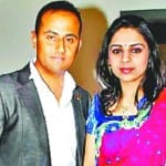 स्कवाड्रन लीडर मीत कुमार अपनी पत्नी के साथ 