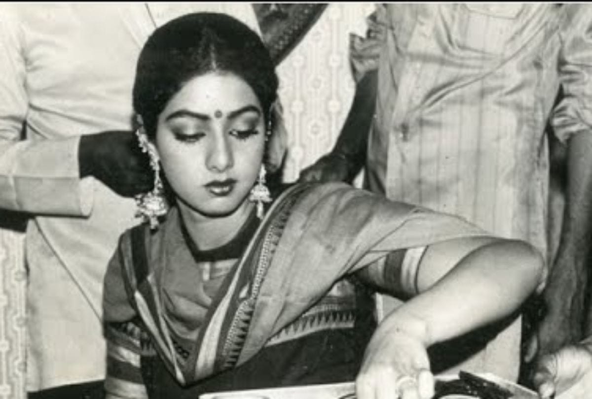 comparison between janhvi kapoor debut film dhadak and sridevi film solva sawan