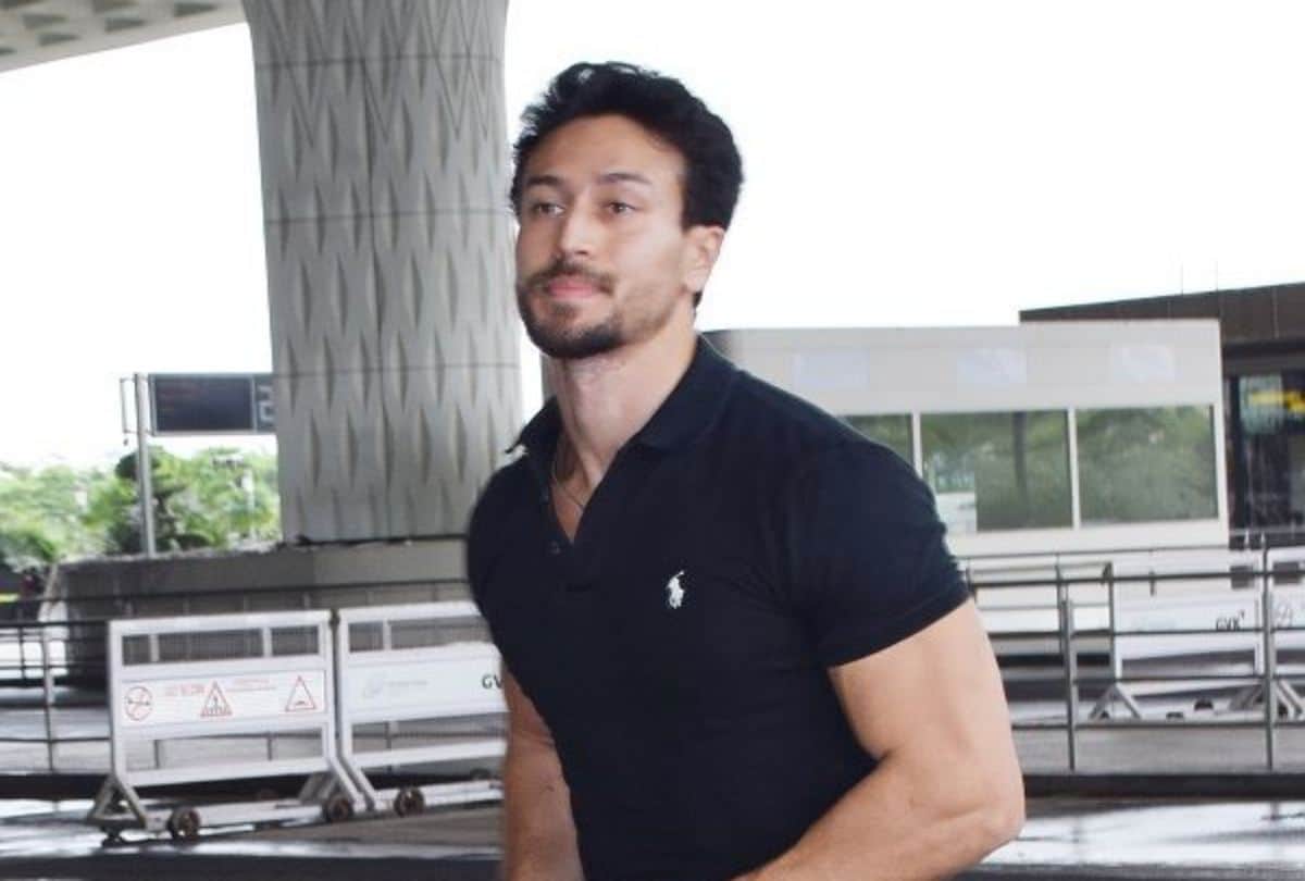 tiger shroff spotted at the airport