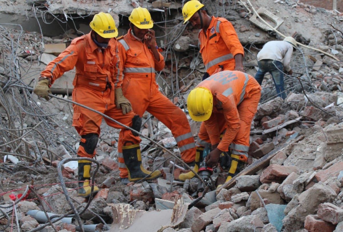 30 workers in the building before Shahberi Building Collapse