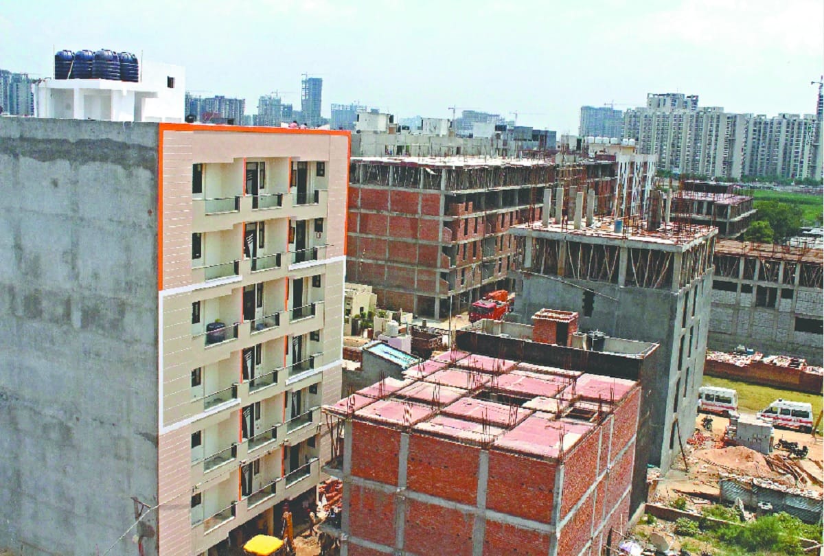 Assistant manager of Greater Noida Authority case against seven builders