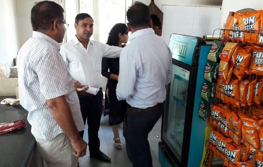 fda ne do schoolo ki canteen ka kiya nirikshan