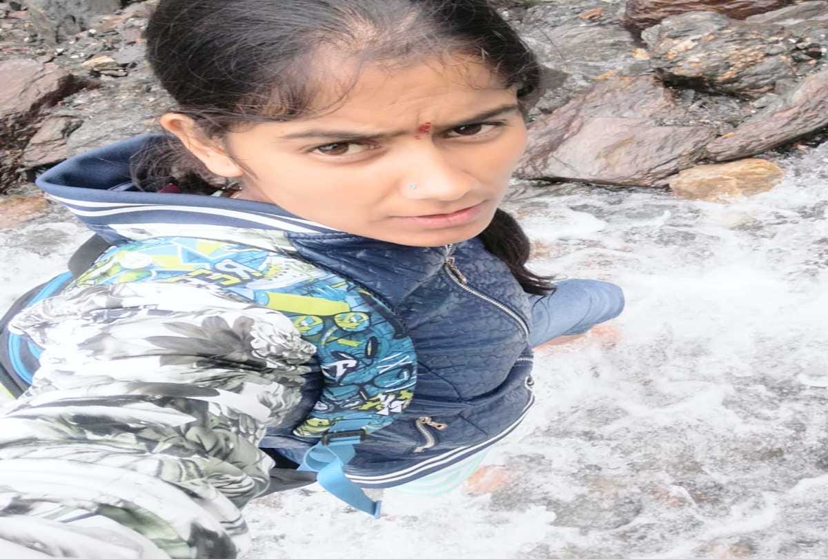 girl reached shrikhand mahadev by covering 64 km distance on Bare feet