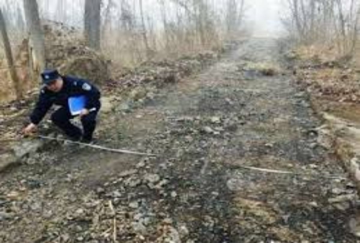 Eight hundred meter road stolen by a thief in china