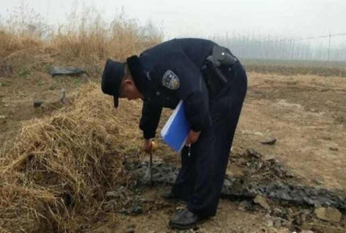 Eight hundred meter road stolen by a thief in china