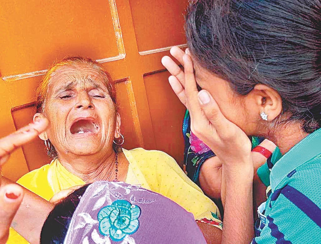farmer went on field murdered in amroha