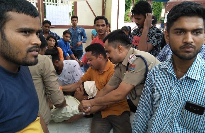 महाविद्यालय में भूख हड़ताल, धरना प्रदर्शन जारी