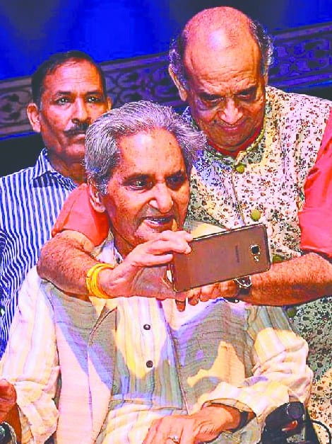 lagegi aapko sadia hume bhulaane me 