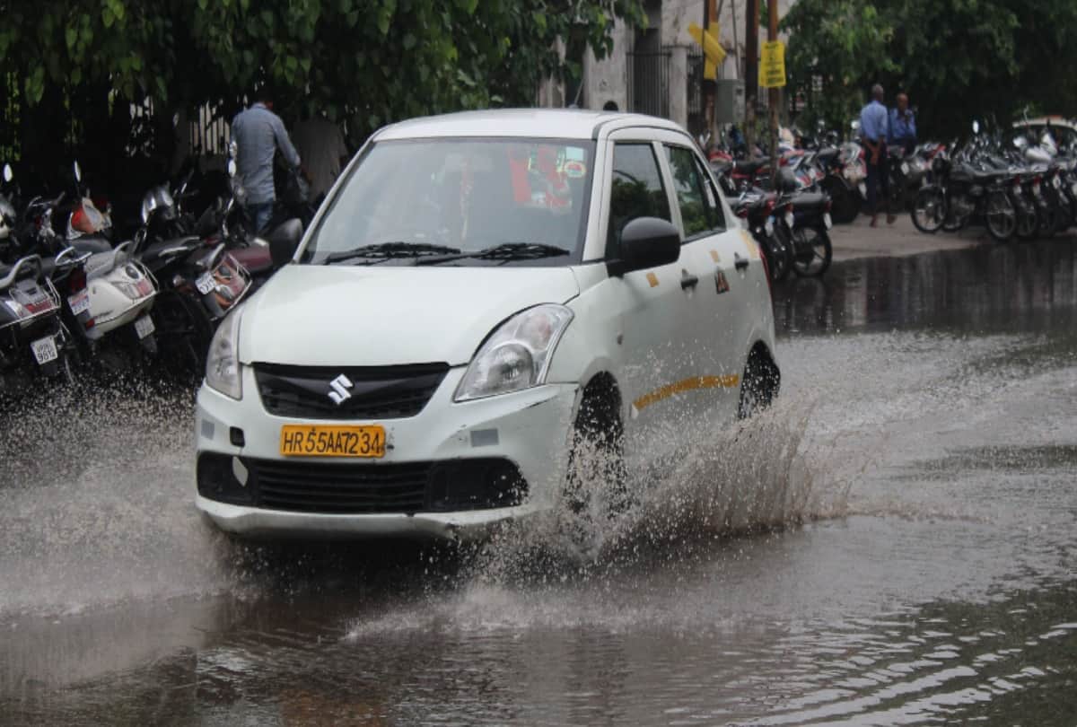 light rain in delhi ncr weather change