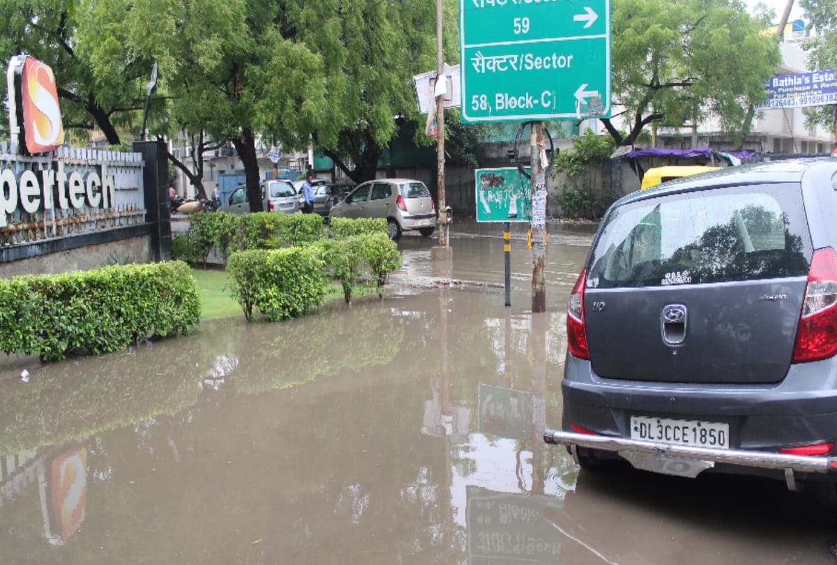 light rain in delhi ncr weather change