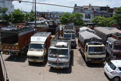 transporter strike all over the country has cost 10k crores in 3 days