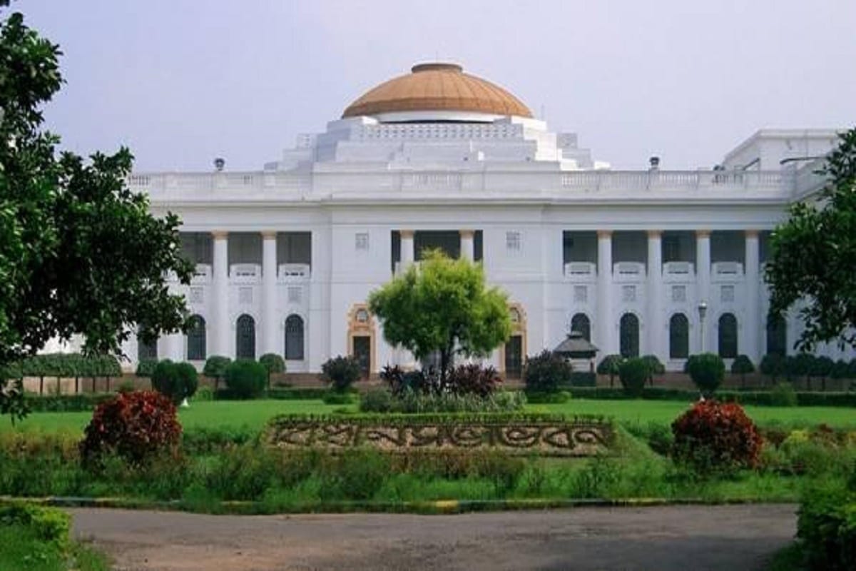 Government to present Bengal's name in all languages to be Bangla