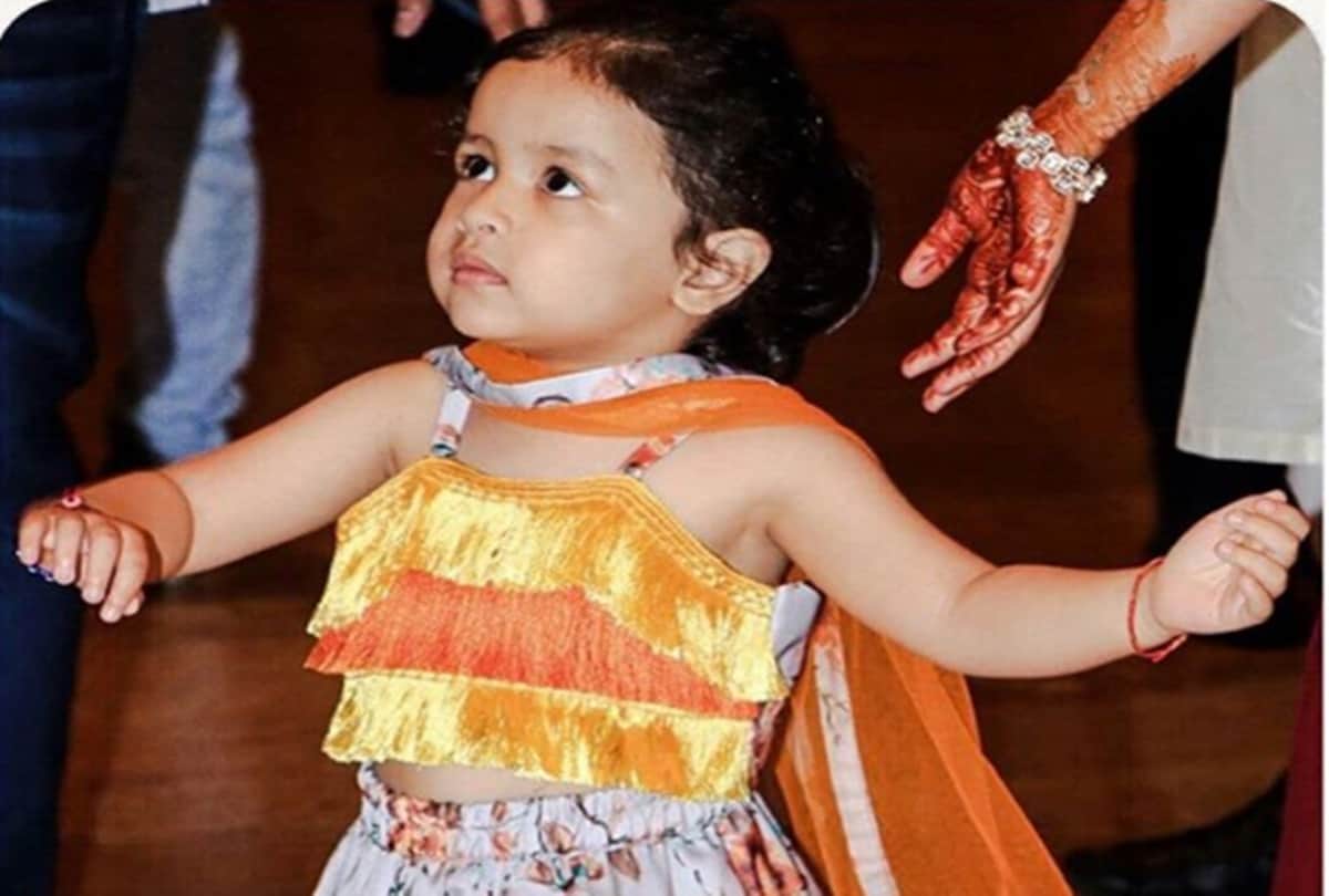 Dhoni Attends Sakshi dhoni friend Poorna Patel Sangeet, Ziva Steals the Limelight