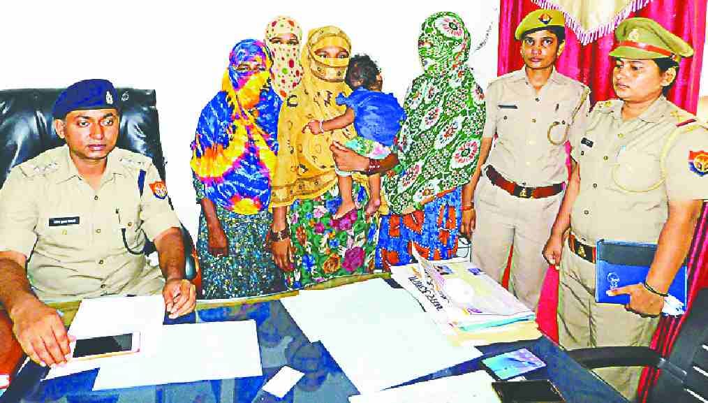 Four women arrested in thieves gang
