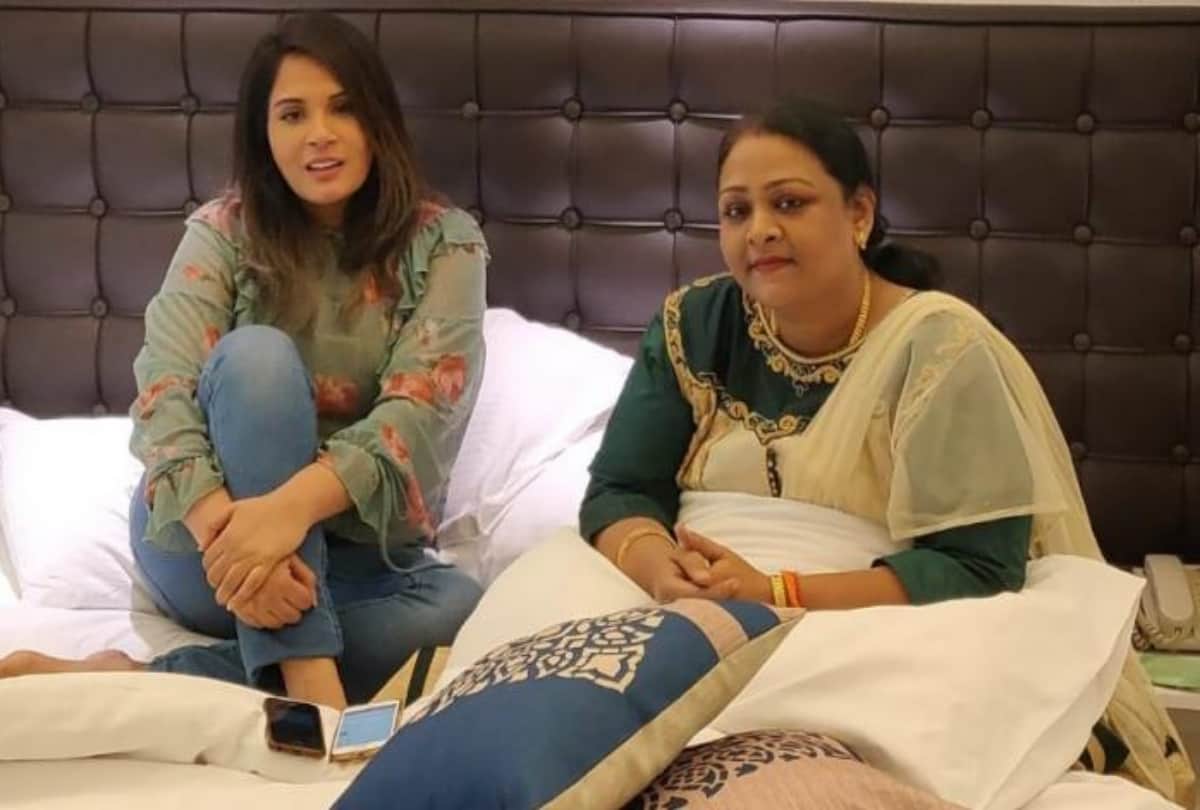 richa chadda meets shakeela for a biopic film