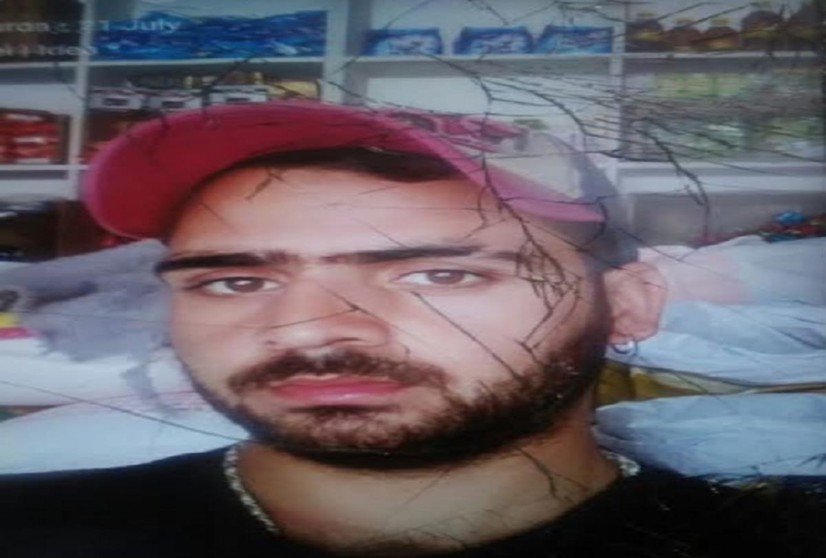 accused ran from jammu kashmir police custody head constable suspended 