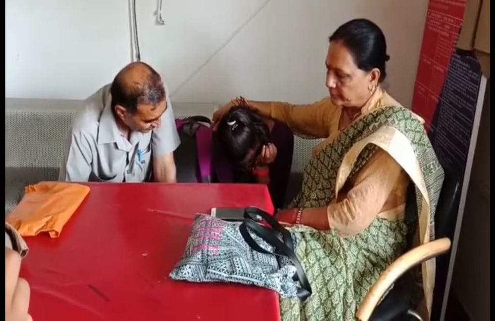 12 year old girl escaped from Vatsalya Gram vrindavan 
