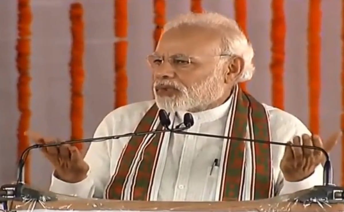 Live: PM reaches to Shahjahanpur where he will address Kisan Kalyan Rally today