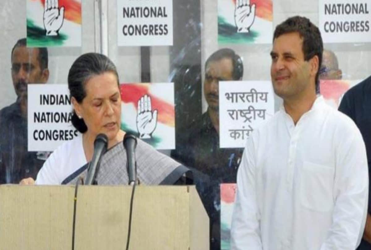 rahul gandhi winking habit is old he too winked during 2014 general election result press conference