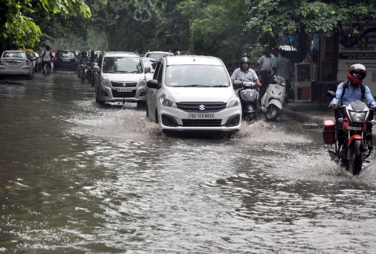Rain destroy roads, effect traffic, How Cities will Smart
