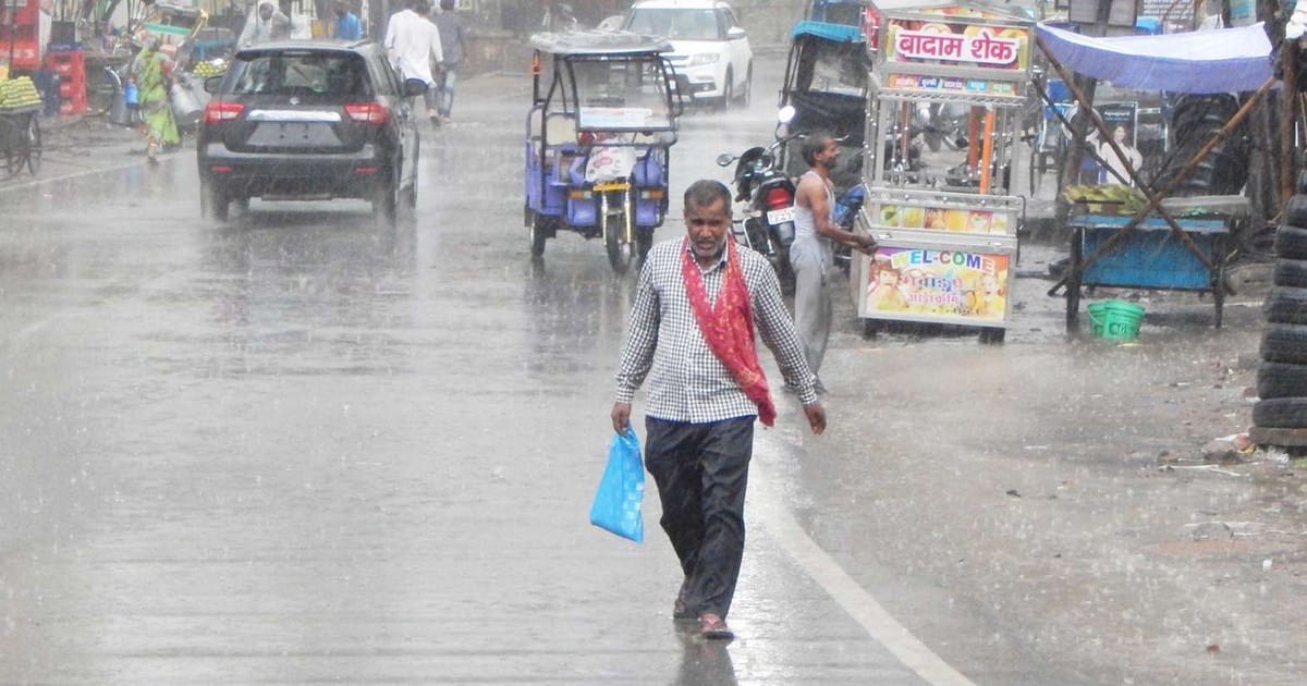 Heavy rain in purvanchal people faces problem due to sewer jam