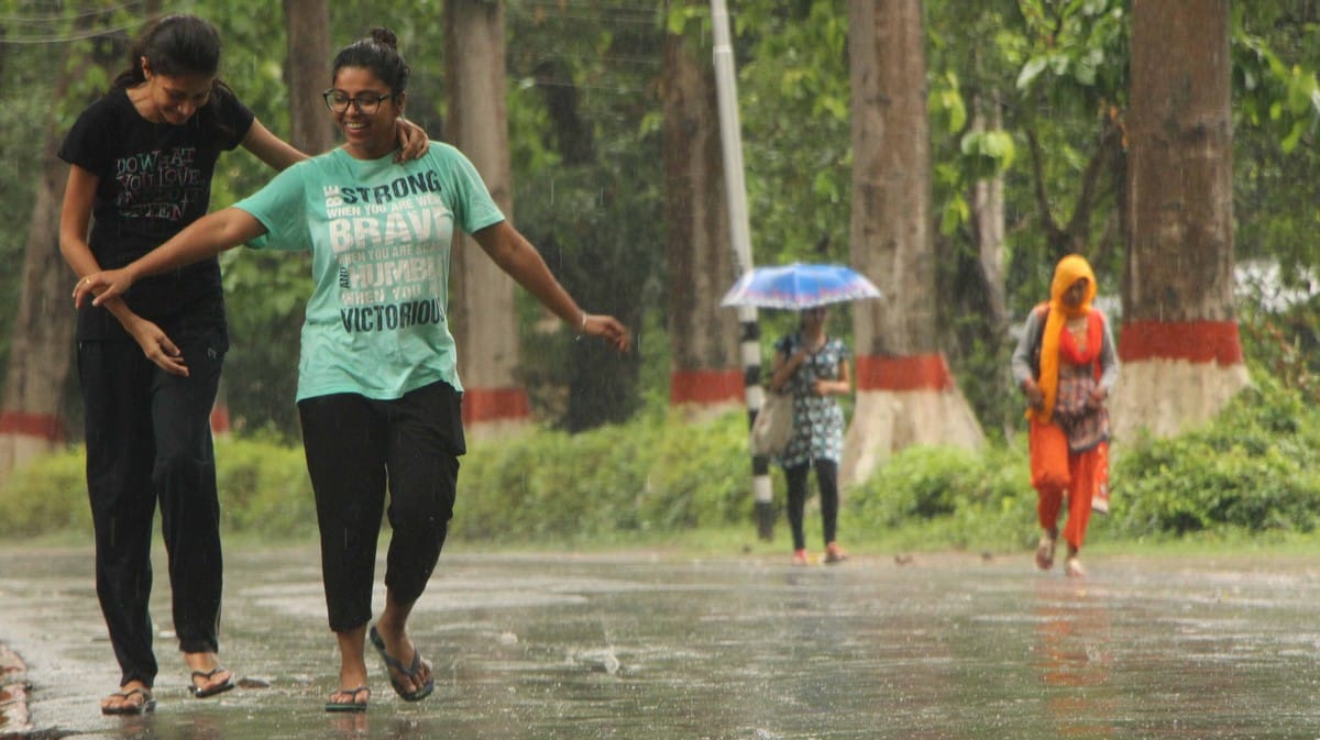 Heavy rain in purvanchal people faces problem due to sewer jam