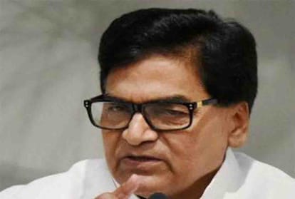 ramgopal yadavs' statement about rahul gandhi hug and wink in parliament