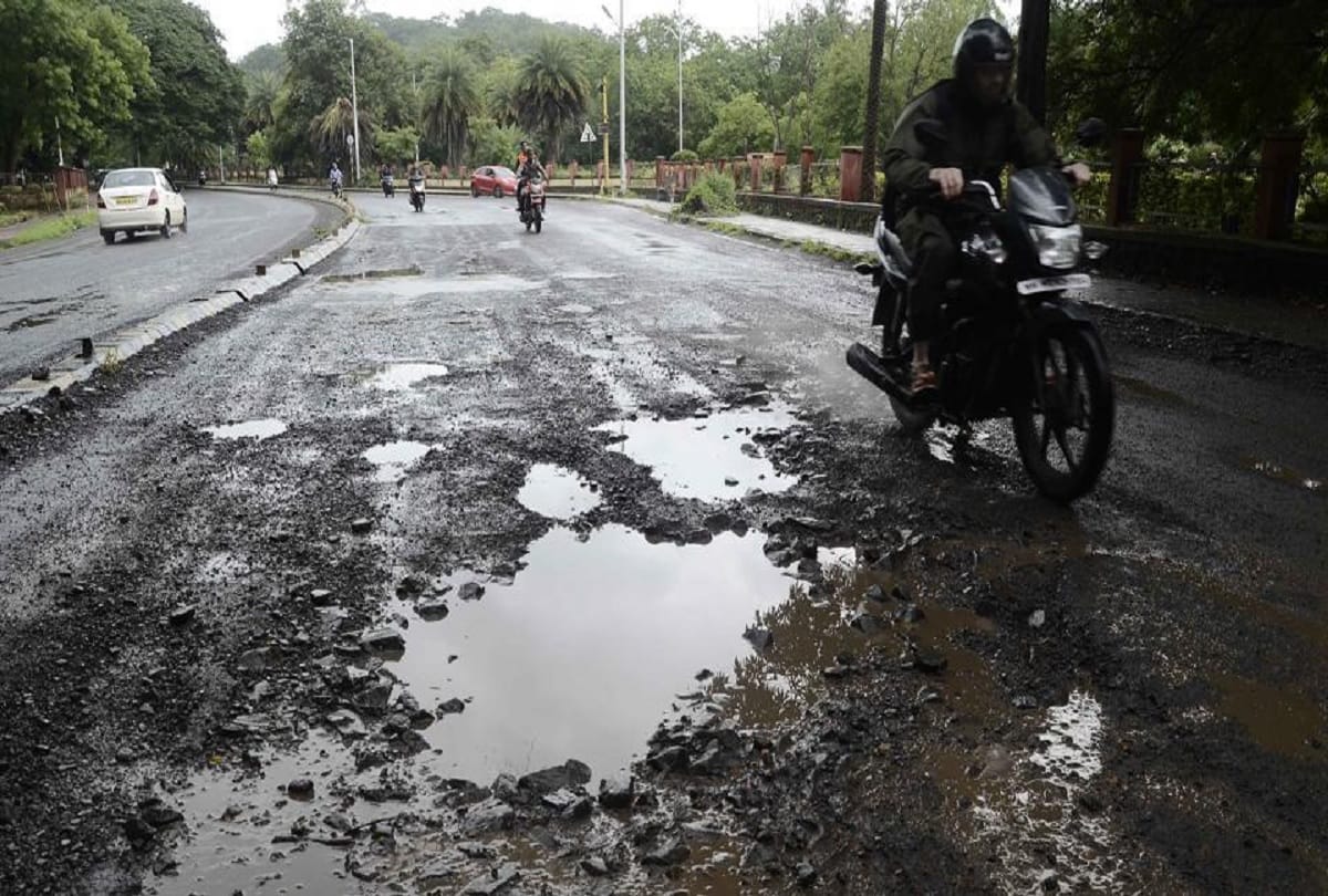 Compensation for death due to pit on road in road accident: Supreme Court