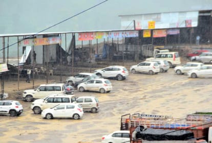 truck operators strike continued in himachal on second day