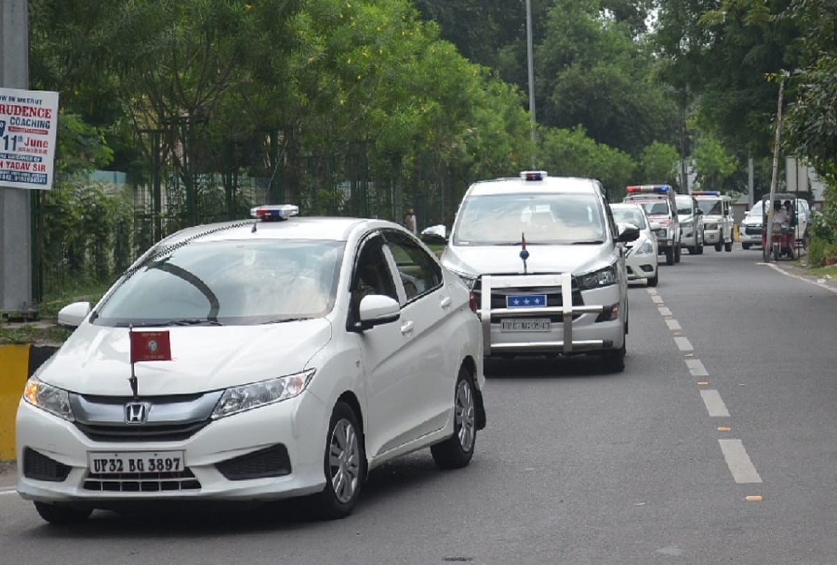 UP: officers who are following the rules are breaking the rules, see themselves in pictures