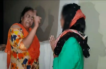 woman caught her Husband with his girlfriend in flat